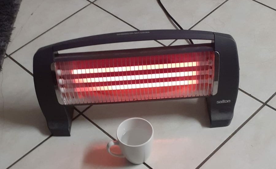 sheckym's tweet image. Did you know?

When a heater is on in a closed room it sucks all the moisture in the room. A bowl of water allows the heater to pull water from the dish into the air  there by adding humidity to the dry indoor air.  The bowl acts as a humidifier.