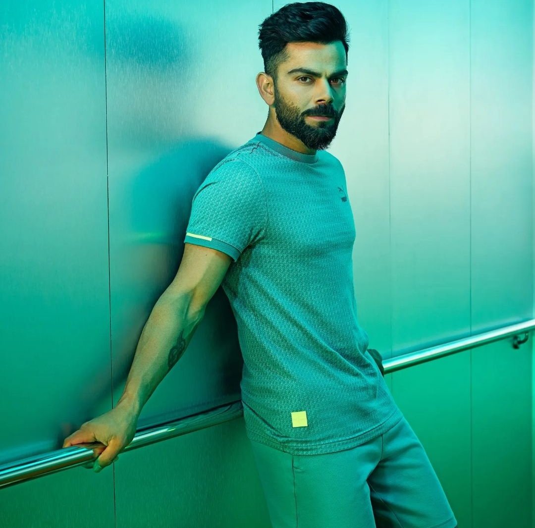 sarcasm475's tweet photo. @ICC Who is best
Like for virat 
Retweet for babar https://t.co/2tAmLrutsM