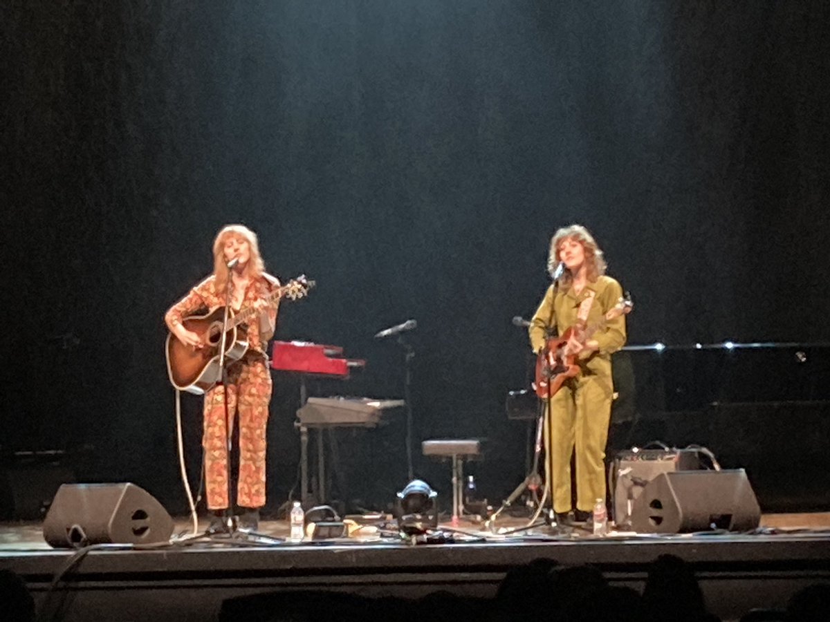 GinaGrad's tweet photo. Good music with good friends. @toriamos #companian @LAOrpheum 🎶 https://t.co/xYsnqiiryG