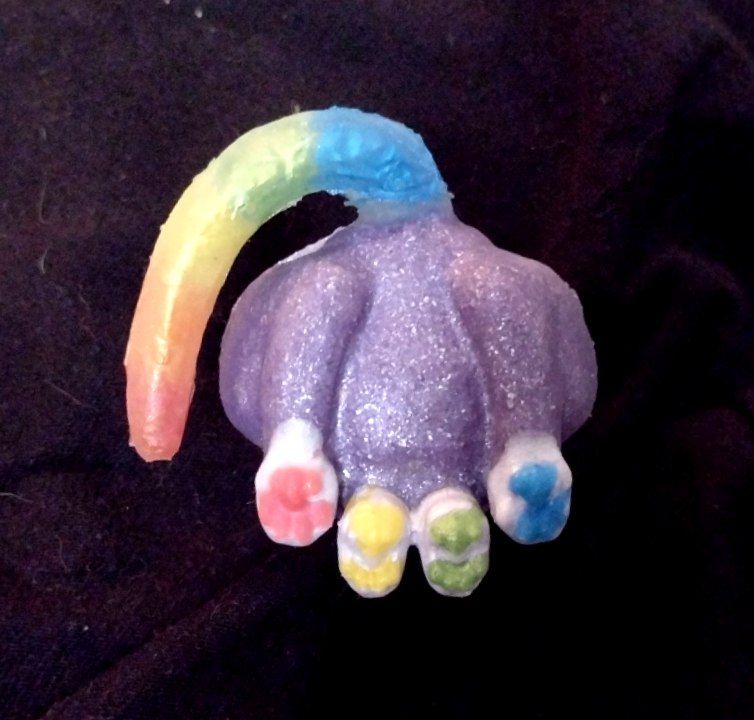 masumetakeda's tweet photo. Rainbow kitty butt for some friends. All the plug! https://t.co/NYjYLrbSAK