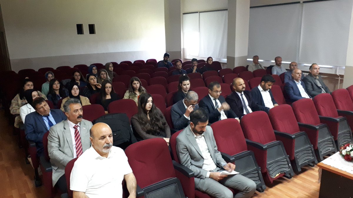 AdemBalc12's tweet photo. 2021/2022 Eğitim-Öğretim Yılı Genel Değ. Toplantısı  İlçe Kaymakamımız Sn @onuryilmazer_  Milli Eğitim Müd. Sn @aagabeyoglu, HEM müdürü @BlentZengi1,Şube md @AkyarZiyattin,@manduz_aykut ve degerli mudurlerimizin katilimi ile @susuzhem de gerceklestirildi
 @sdulger43 @susuzilcemem https://t.co/sMipmtldtI