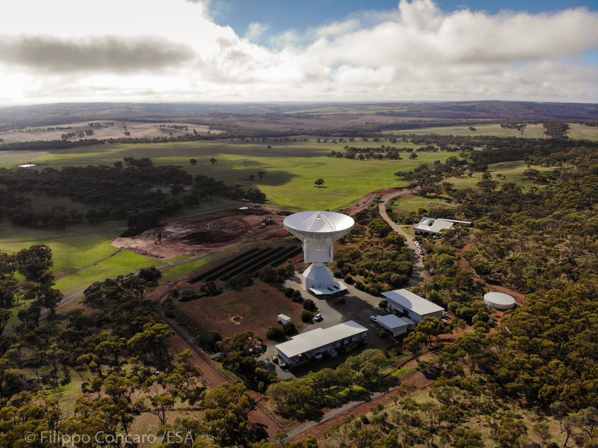 esaoperations's tweet photo. There’s a new giant on the way in Australia 📡🇦🇺

Construction begins today on @esa's fourth 35-metre, 620-tonne #DeepSpaceCommunication antenna! 

https://t.co/xdaxKF4tIg https://t.co/7NTaQpjn0K