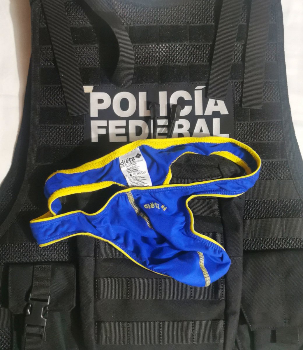 Centauro_police's tweet photo. Solo algunos le atinaron al color!! 😬😬🥰🥰🥰🥰🩲🩲🩲🌷 https://t.co/sfe7XnMidW