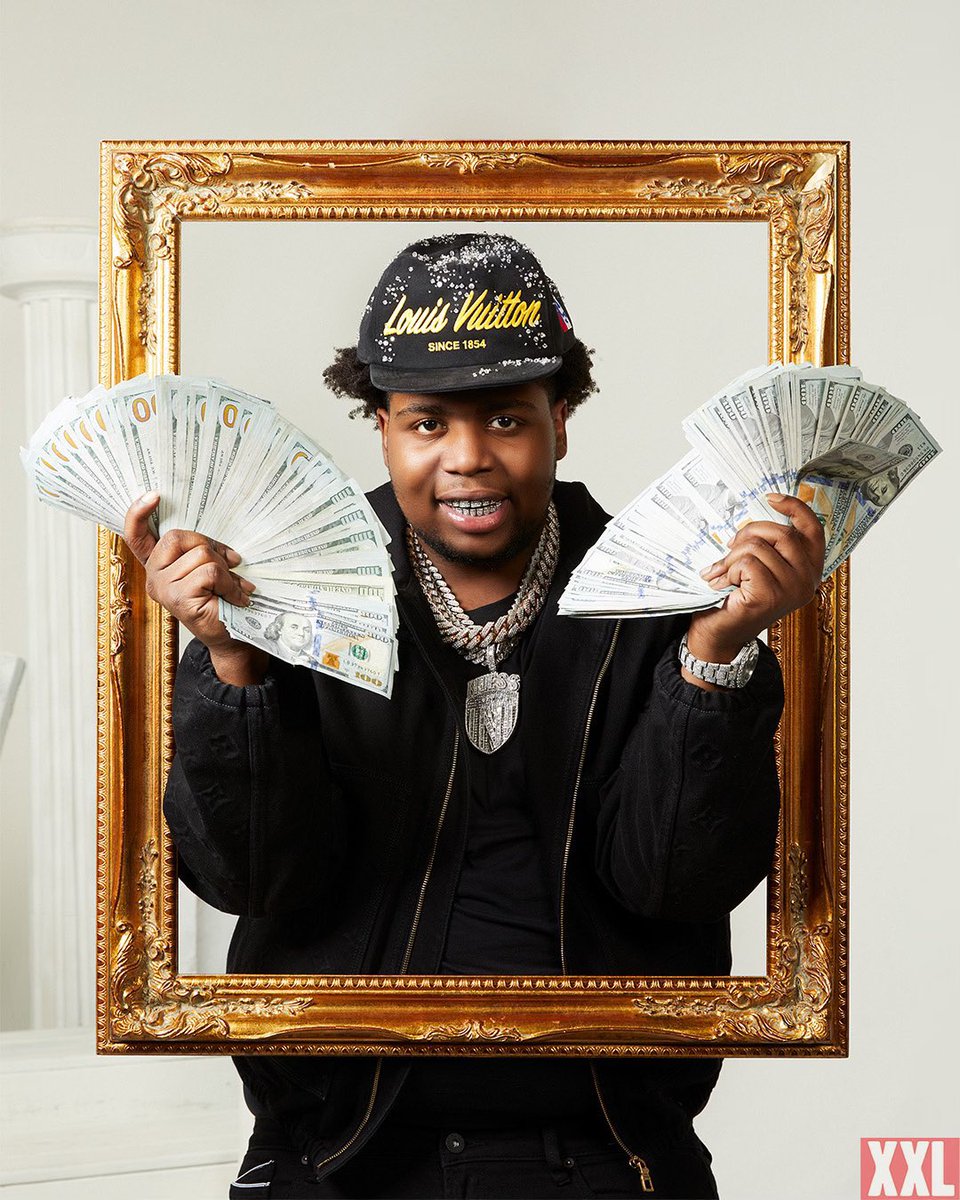 karav907's tweet image. #FirstOff Play With #30 🤔 and you’ll see him everywhere lol 😍 @BigThirty375 
#XXL  💜 💨💨💨