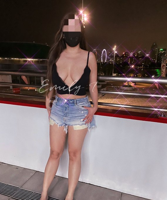 Guys come on. If you want to meet up to watch me, be fucking respectful of my boundaries. I've only met