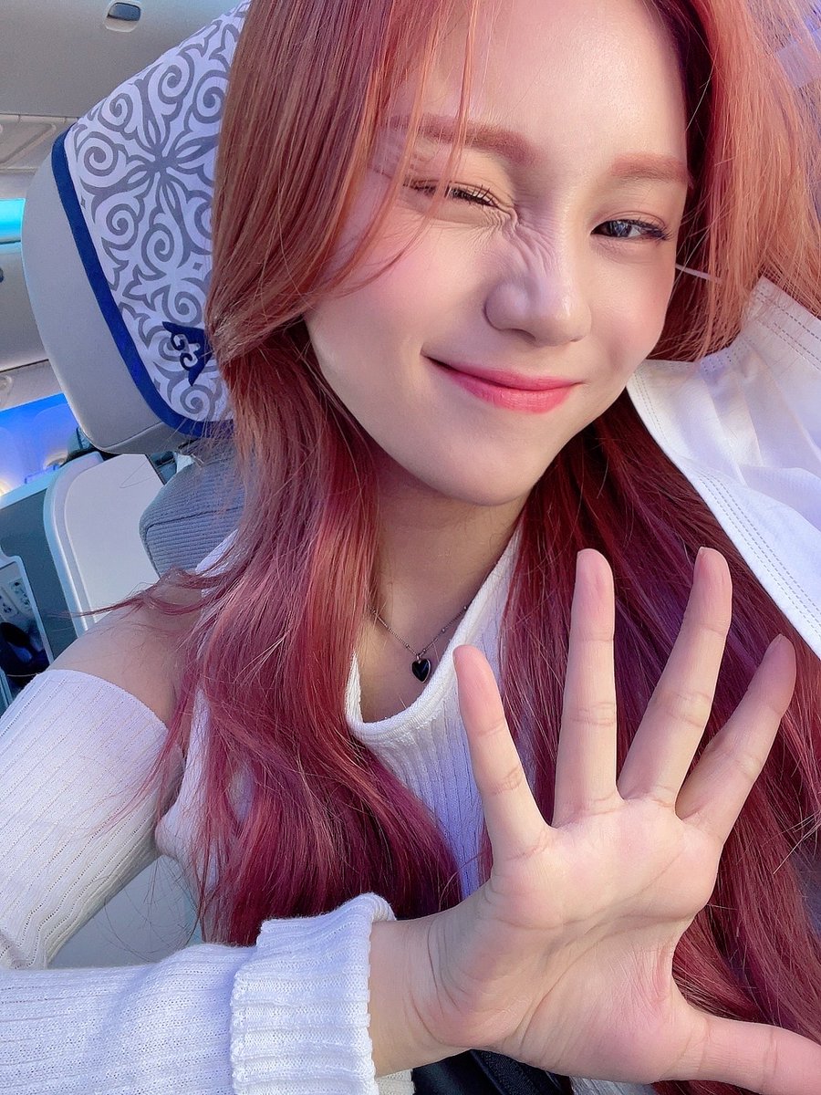 umjiselcas's tweet photo. #UMJI #엄지 https://t.co/tzGf7DW1rK