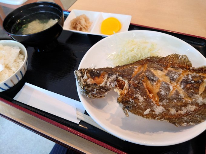 お昼はヒラメの唐揚げ 