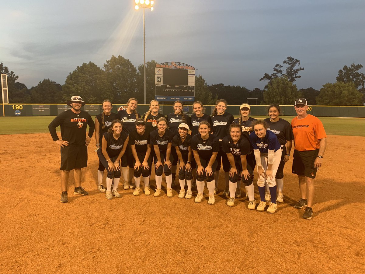 Illusions Lampl/Bowen had a great workout w <a href="/BearkatsSB/">Sam Houston Softball</a> <a href="/CoachValis/">Garrett Valis</a> <a href="/TessSoefje/">TessSoefje</a> tonight.  Quality reps and instruction at a 1st class facility. Not to mention a 1st class play list that made we want to head to the Jolly Fox 🦊 for a cold one.  Thanks Coaches and Eat’em Up Kats!