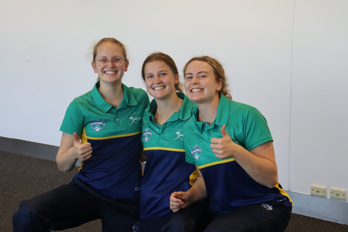 SoftballOz's tweet photo. More than 60 Softball Australia athletes, coaches, and support staff will depart Sydney Airport in the next 24 hours, bound for Vancouver and the 2022 Canada Cup: https://t.co/aRTAkQiFge https://t.co/1RECLsIIg0