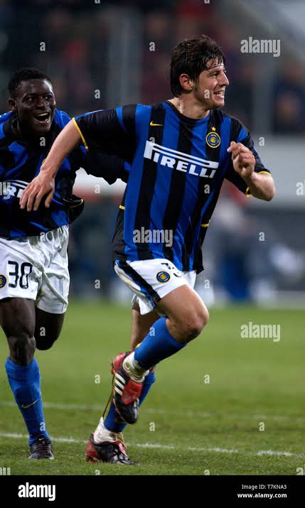 InterClubIndo's tweet photo. Kelas berapa kalian saat momen ini?

leverkusen vs Inter 0-2
Liga Champions putaran grup kedua musim 2002-2003 https://t.co/kduYQ2vP9Z