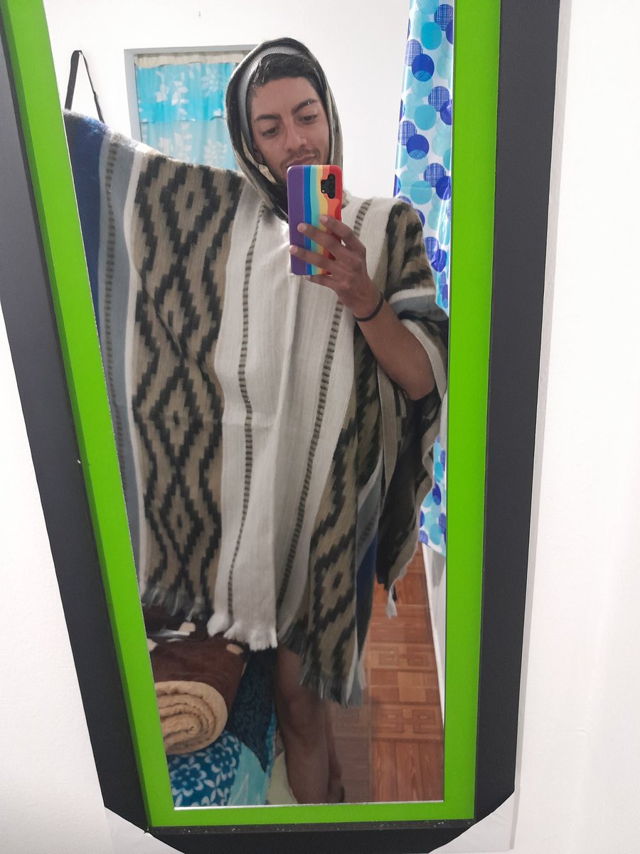JosmerInter's tweet photo. Para este frio, nada como una buena...
Ruana https://t.co/UYVVKjUCIl