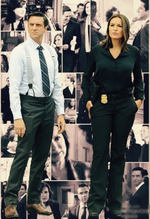 Livdom_kingdom's tweet photo. They really have been in love with each other for 9 years 🥹🤍  #raulriska #raulesparza #oliviabenson #raphaelbarba #love #kisses #bf #gf #MariskaHargitay 
#barson @RaulEEsparza @Mariska https://t.co/SsqYBsQV5p