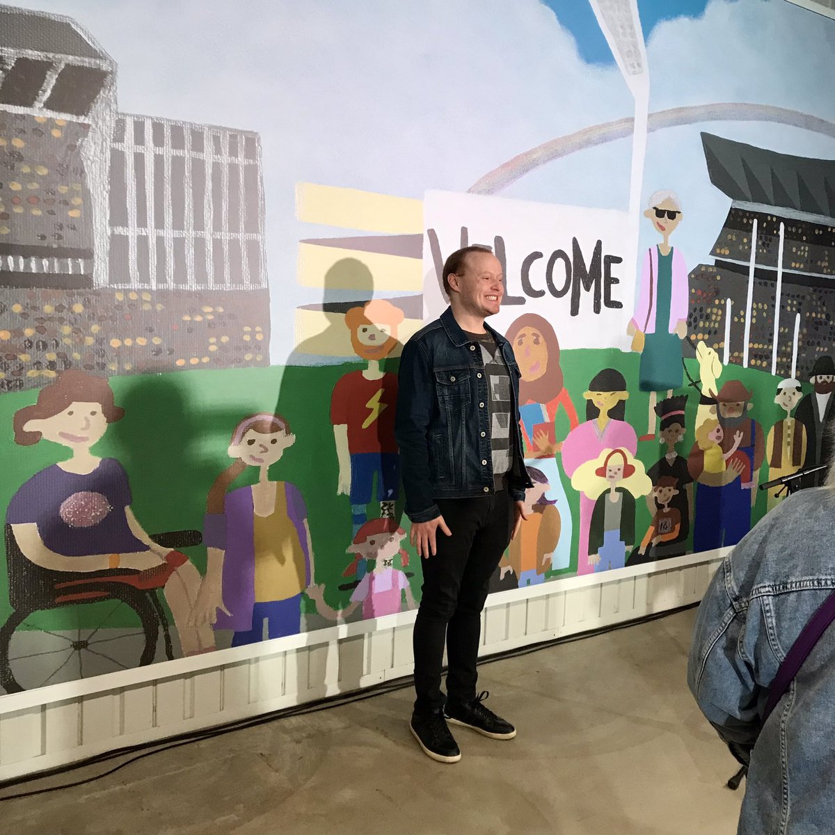 A celebration of inclusion and accessibility for all as the @kardinia_park Stadium Trust ‘Changing Places’ facility and mural at @GMHBA Stadium were officially launched today by @ACarbinesMP Mural reproduced from a painting by local artist Liam. #inclusion #accessibility