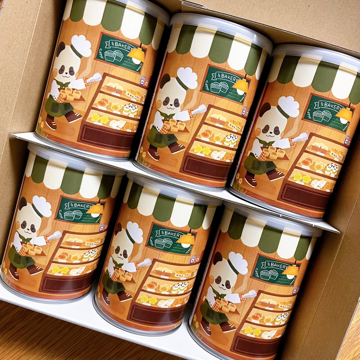 Oyoyo_13's tweet photo. #art_ippi さんの企画で商品化していただいたパン缶が届きました🐼🍞
実物を見るともっと可愛い〜!!💫
家族に配りたいとおもいます🔅
名古屋のタカシマヤさんで購入してくださった方ありがとうございました🧸
#save_pan https://t.co/DG3cMIoBfa