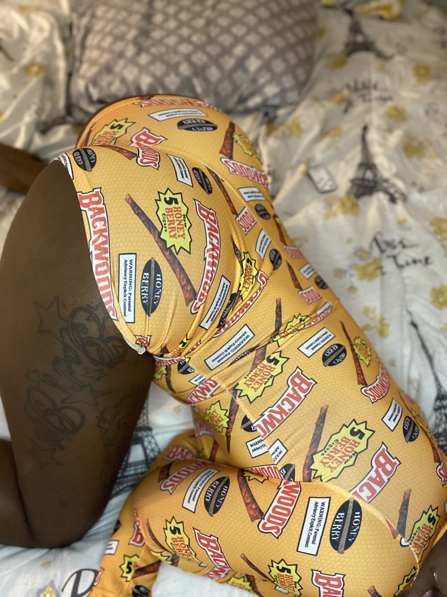 DBO87146594's tweet photo. So Chocolate @Thepretend_wife https://t.co/NR3U0fS55n