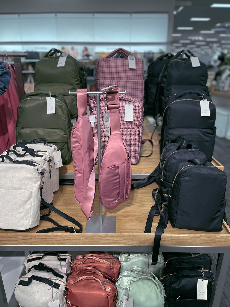 Accessories floorpad updating, giving back to school vibes with our first Wild Fable feature table! #visualmerchandising #vm #Target #WildFable