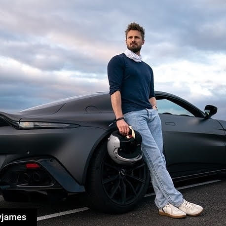 andreadark2017's tweet image. @BradleyJames mi favorito