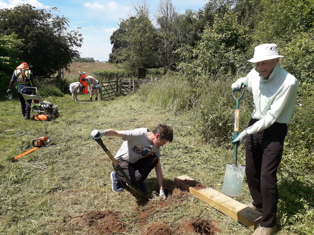 We had a great turnout yesterday for the Jubilee Wood Action Day with Keresley Parish Council and several city councillors, we installed 2 new perch posts, signs and mowed the grass. Thanks to everyone who helped out - it's made a huge difference! @coventrycc