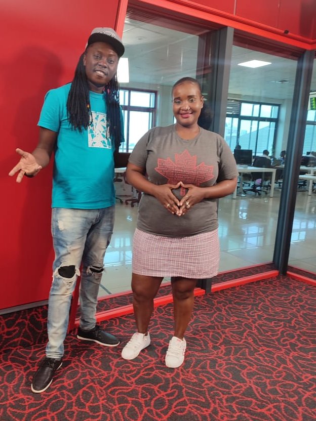 #Vybeayard oyaa! Tebu represent bez,mtaa,sacco mbogi na area asapa <a href="/VybezRadioKE/">Vybez Radio</a> tuko na <a href="/deejaypatiz/">DEEJAY PATIZ</a> representing Isradoo kasongee