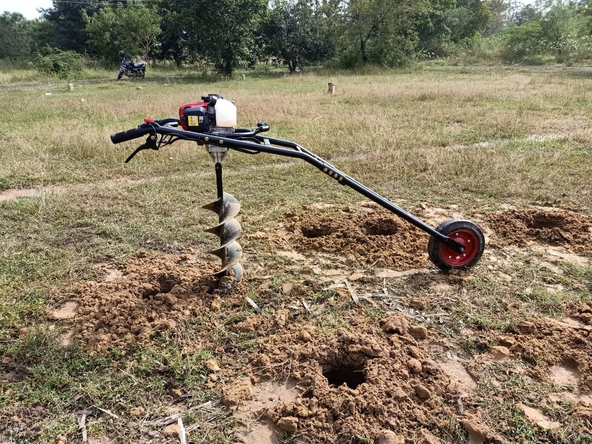 agro_raja's tweet photo. “#RajaAgro – Empowering Culture of #Agriculture” Powered by #HONDA 
Raja Agro Erath Auger Model: #RAEAW35 &amp; #RAEAW50
Drill bit Available in 3" inch to 12" inch Dia
#ErathAugerManufacture
G.viswanathan
Cell: +91 9543101223
Mail: vishwa@rajaagro.in
https://t.co/xzJBlMGsvG https://t.co/n8xIfBY3xh