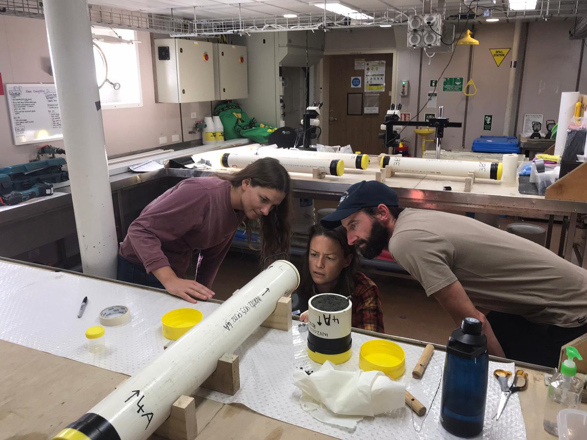 DrHannahPower's tweet photo. Some seriously speccy weather today on #RVInvestigator with calm seas and lovely sunshine! Delightful conditions for sectioning sediment core on the back deck and looking at our findings in the lab!

Look at this cracker of a core! 😍🤩😮

🌊🚢  #MarineGeology #ScienceAtSea https://t.co/zTTsCJZZwb