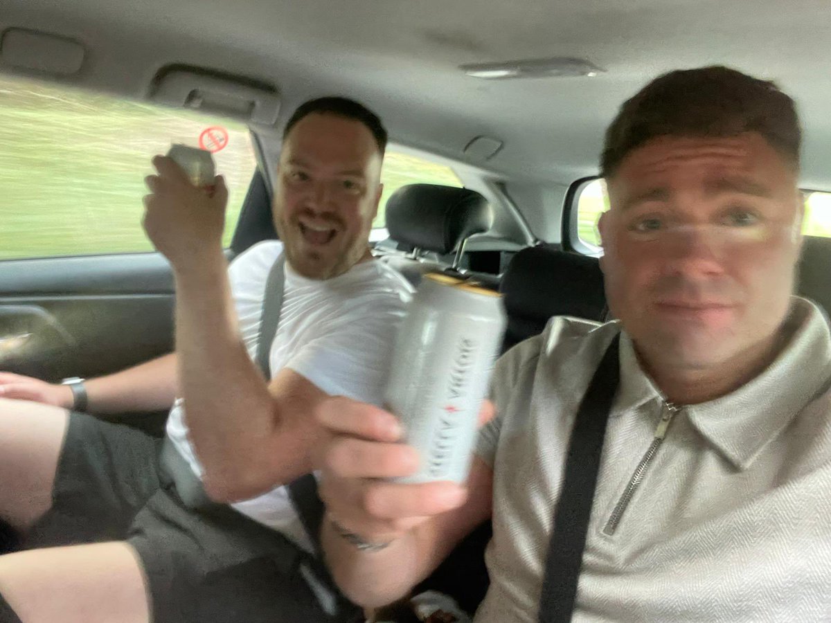 mikejoycey's tweet photo. @SGT_POGO @CliveMeyers 5 mins to the airport… https://t.co/4Cha4CXnG5