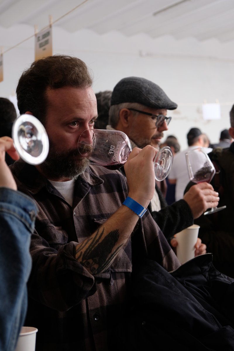 VINUS&BRINDIS tweet media