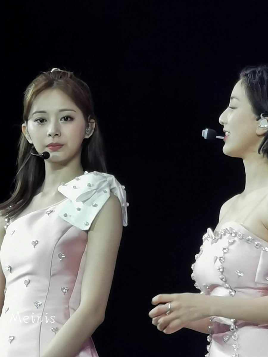 220515

迟到的生日快乐

#TWICE #쯔위 #TZUYU #ツウィ
#TWICE_4TH_WORLD_TOUR_ENCORE 
#TWICEINLA 
#HappyTzuyuDay #ThinkAboutTzu #이쯔쯔하_해피쯔위데이