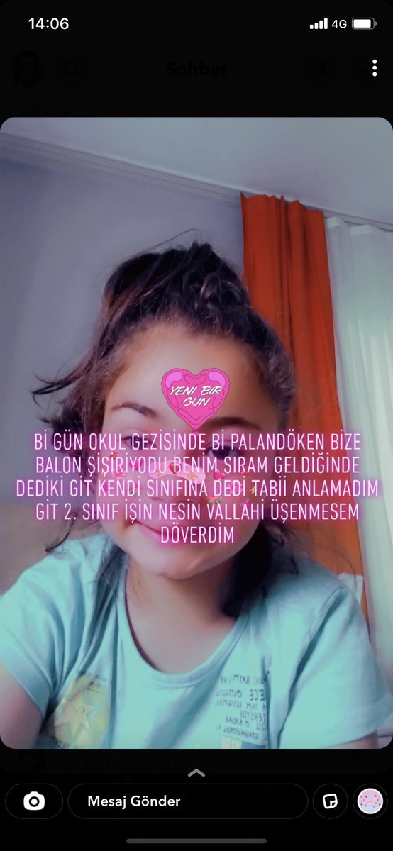 okul gezisinde palyaçodan balon alma sırasına giriyor, buna sıra gelince “burda ne işin var kendi sınıfına git” diyor (boyu uzun olduğu için onu 2. Sınıf sanmış) Miray başta anlamamış ama “üşenmese” dövermiş