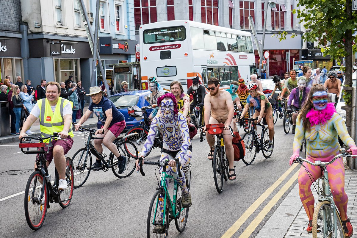 Please retweet
#WNBR
#WNBRCORK
#BodyFreedom
#RoadSafety
#Cork
#Cyclesafety
#August27th
Photo by David Hegarty
Art by our amazing volunteer artists.
World Naked Bike Ride, Cork, 27th August 2022.
The most beautifully bodypainted WNBR in the world, probably.
activelink.ie/community-exch…