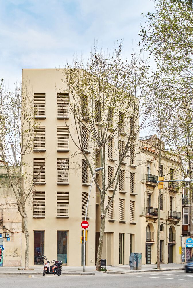 El Premi FAD d’Arquitectura d’enguany ha recaigut en l’Edifici Llacuna d’Arquitectura G, que us presentem amb fotografies de José Hevia i plànols apareguts a Plataforma Arquitectura. 

#PremisFAD