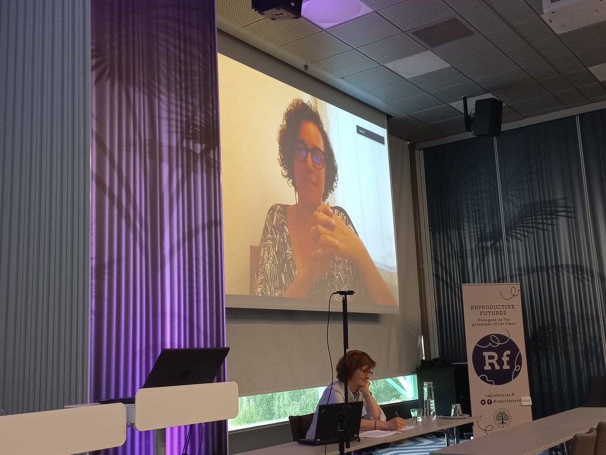 2nd day of #reprofutures2022 starting with Dr. Ana Christina Santos' keynote on reproductive misfits. They shall queer reproduction, we trust! <a href="/reprofutures/">Lisääntymisen tulevaisuus</a> <a href="/ReproSoc/">ReproSoc</a> @TampereUniSOC @Skr_fi <a href="/SuomenAkatemia/">Suomen Akatemia | Research Council of Finland</a>