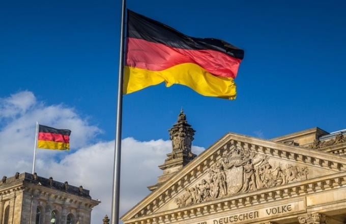 FactCheckingTR's tweet photo. ❌False statement from 🇩🇪German Foreign Ministry: Aggressive rhetoric and 🇹🇷#Türkiye's violation of 🇬🇷#Greek airspace cause concern.

✅Fact: Türkiye does not violate anyone's rights and laws, but neither does it allow the violation of its own rights and laws! https://t.co/uVpHeTdjSK