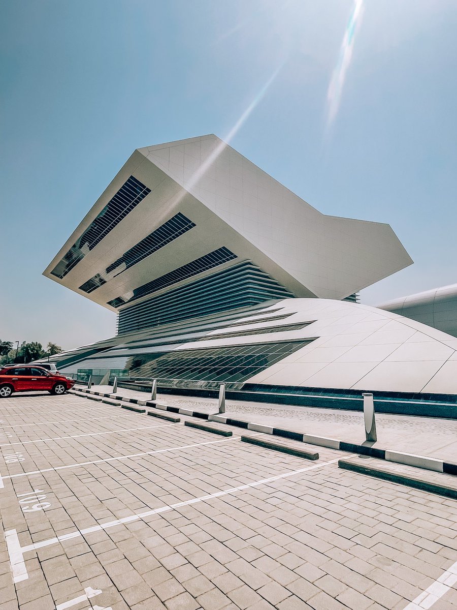 wanderwithnada's tweet photo. 📍At the newly opened Mohammed bin Rashed Library https://t.co/hO6EgPciNP