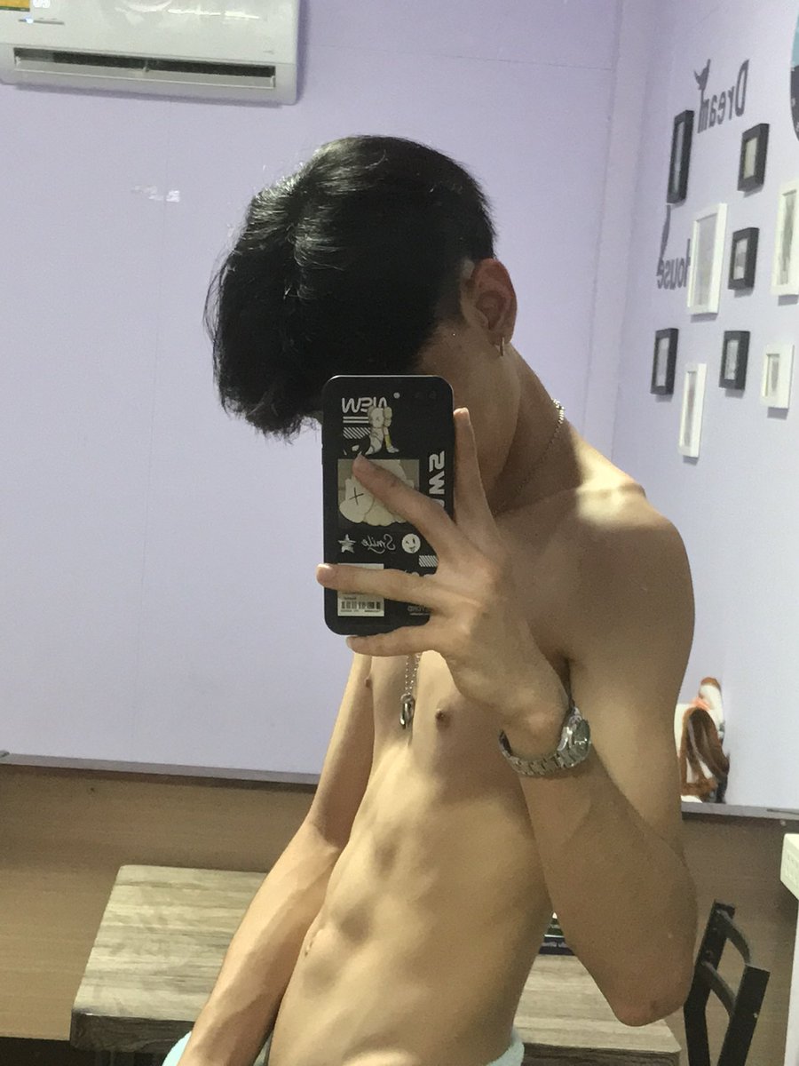 oatthawit2002's tweet photo. ฝากรีด้วย☺️😜 https://t.co/ueiUPFYIkO