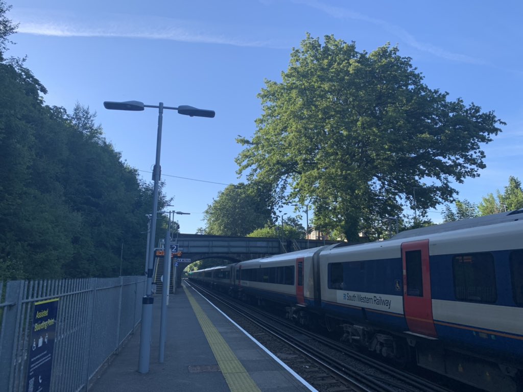 Off to the Regenerate Annual Conference today at Lakeside North Harbour, hosted by <a href="/BizSouth/">Business South</a> . 
Botley station to Coshsm. Save on the car and get to walk too! Win win on the environment and for LL 💪 😎