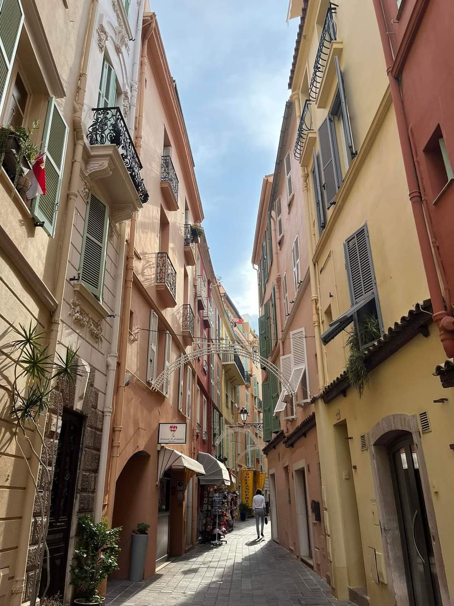 Office_Howest's tweet photo. Nog enkele sfeerbeelden na een leuke wandeling doorheen Monaco. 🌞 https://t.co/b2ZtqSrsnH