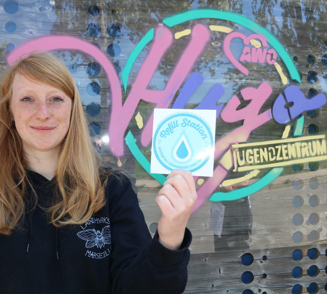 Stadtwerke Jena Gruppe (@stadtwerkejena) on Twitter photo +++ Heute ist World Refill Day +++
Ziel unseres Wasser-Quartiers in Jena-Winzerla ist es, Bürger:innen für das Leitungswassertrinken zu begeistern. Eine tolle Möglichkeit dafür bilden Refill-Stationen.💙
👉 <a href="/RefillDE/">Refill Deutschland</a> -Stationen in Jena findest du hier: refill-deutschland.de +++ Heute ist World Refill Day +++
Ziel unseres Wasser-Quartiers in Jena-Winzerla ist es, Bürger:innen für das Leitungswassertrinken zu begeistern. Eine tolle Möglichkeit dafür bilden Refill-Stationen.💙
👉 <a href="/RefillDE/">Refill Deutschland</a> -Stationen in Jena findest du hier: refill-deutschland.de