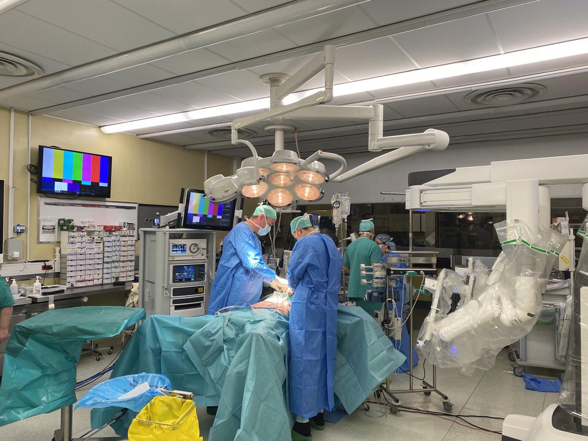 Jan Grosek 🇸🇮🇺🇦 (@grosekjan) on Twitter photo Fantastic work of our team at <a href="/ukclj/">UKC Ljubljana</a>. This week 3 #roboticoperations:
Another total gastrectomy by <a href="/prsever/">Primož Sever</a> and #FIRST 2 distal pancreatectomies by <a href="/Miha5ric/">Miha Petric</a>
#No1team #hardworkpaysoff #daVinciXI Fantastic work of our team at <a href="/ukclj/">UKC Ljubljana</a>. This week 3 #roboticoperations:
Another total gastrectomy by <a href="/prsever/">Primož Sever</a> and #FIRST 2 distal pancreatectomies by <a href="/Miha5ric/">Miha Petric</a>
#No1team #hardworkpaysoff #daVinciXI