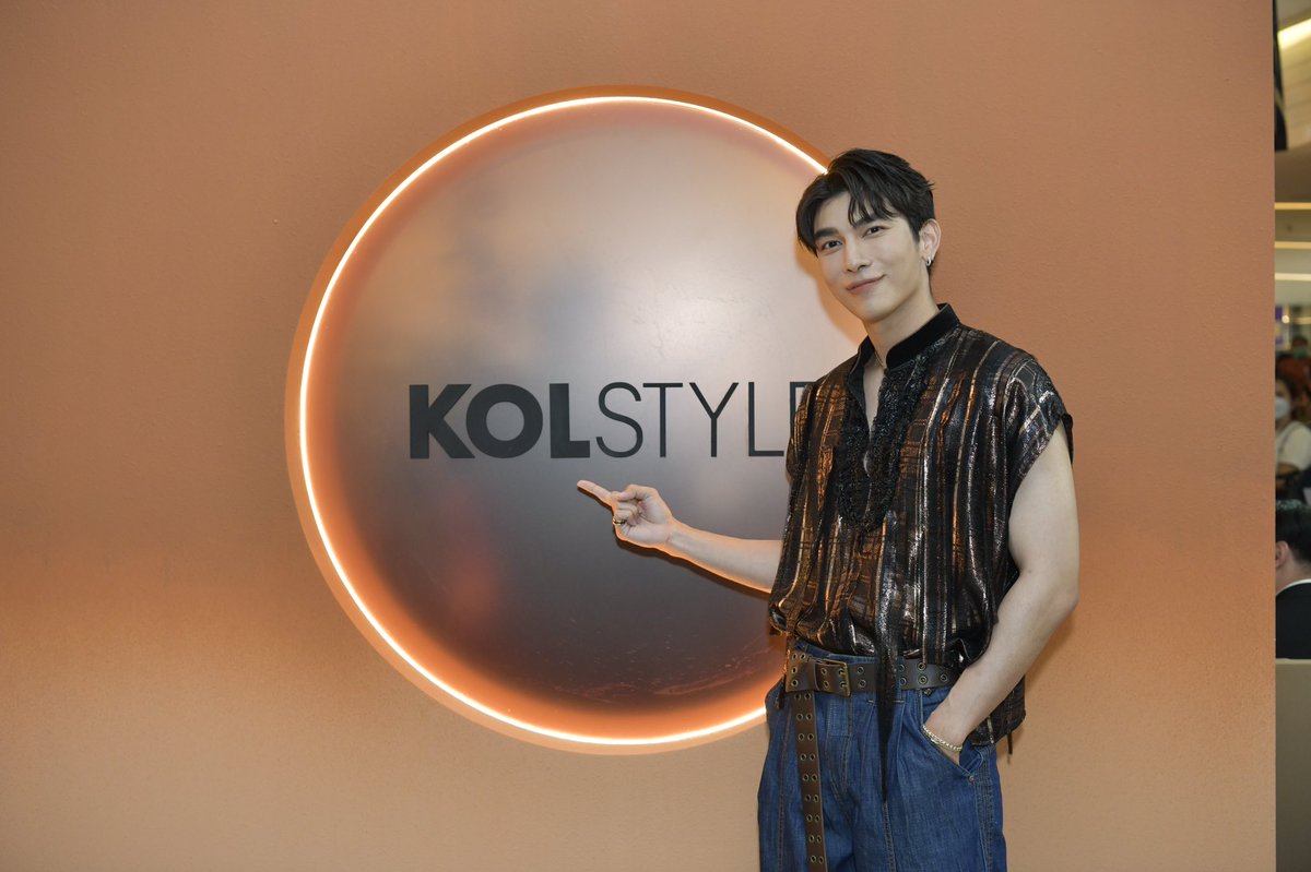 KOLStyleCo's tweet photo. @MSuppasit at #Diversology #MewSuppasit #มิวศุภศิษฏ์ https://t.co/g0fovACHOH