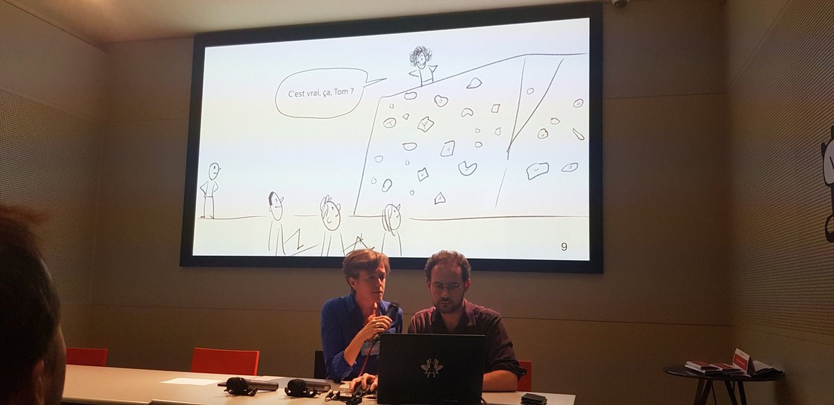 Leniddepie's tweet photo. 2e journée du #TSDS3 : présentation du projet des Grandiloquents, des épisodes BD sur l'histoire de sciences par Valentin Maron (@Univ_Toulouse ) et @LauBergey. Interprétation du story board en direct ! https://t.co/F2u3L0masQ