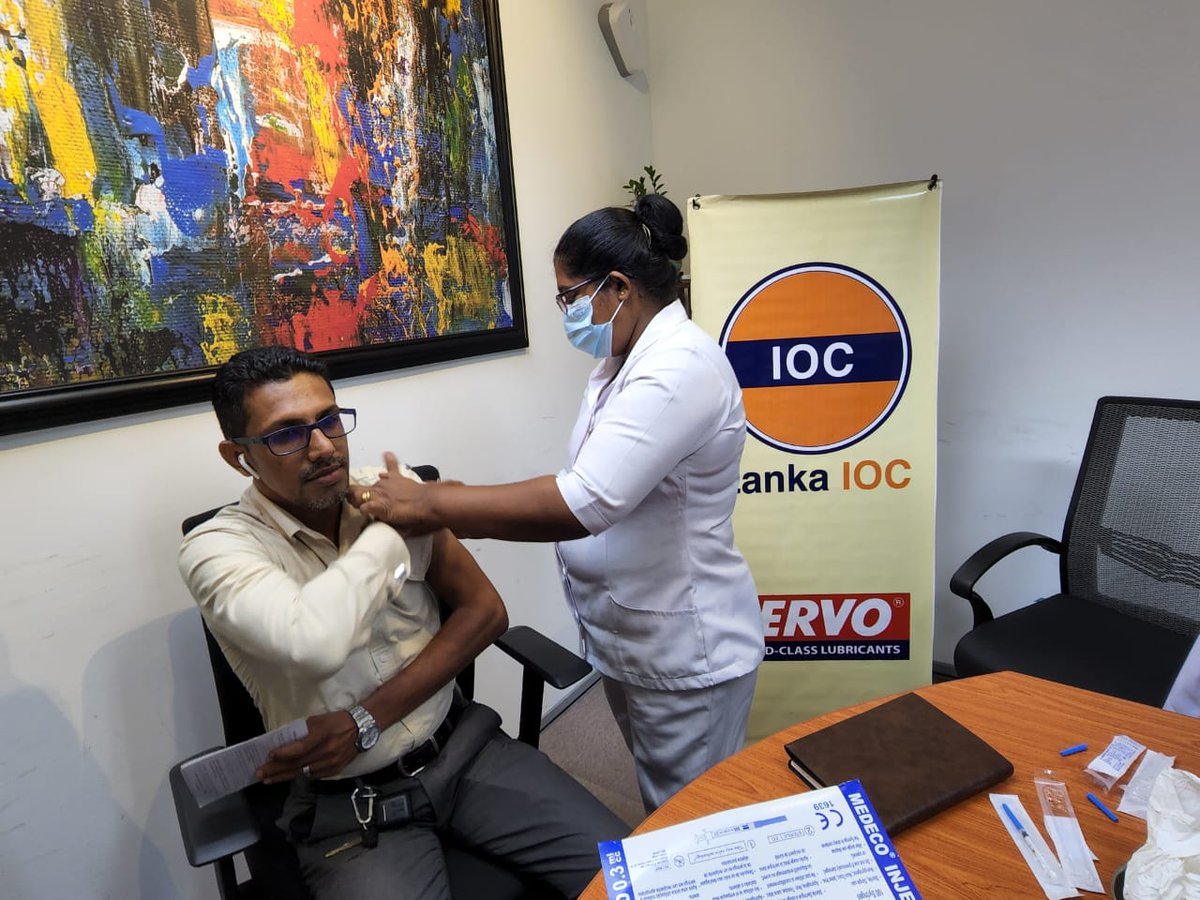 ManojGu10100891's tweet photo. Expressing our sinceremost gratitude to MoH, GoSL &amp; Dr.Samitha Ginige-Chief Epidemiologist for arranging the services of Dr.K Jayampathi,Dy Chief Med Officer of Health to administer the 4th dose of Pfizer vaccine to Lanka IOC employees today.We feel so blessed &amp; humbled. https://t.co/TEog1kcYFO