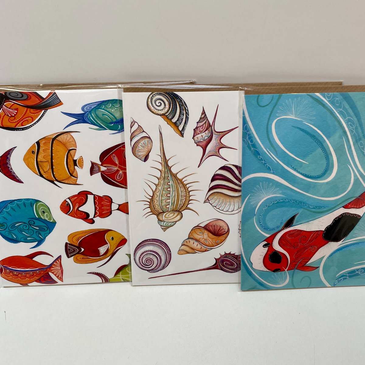 We are very excited to share our new range of vibrant and colourful Eco cards here at Headington Fairtrade🌎
ArtEco Designs produce cards which are sourced from well-managed forests using vegetable-based inks, recycled paper envelopes and plastic free compostable packaging 🧡