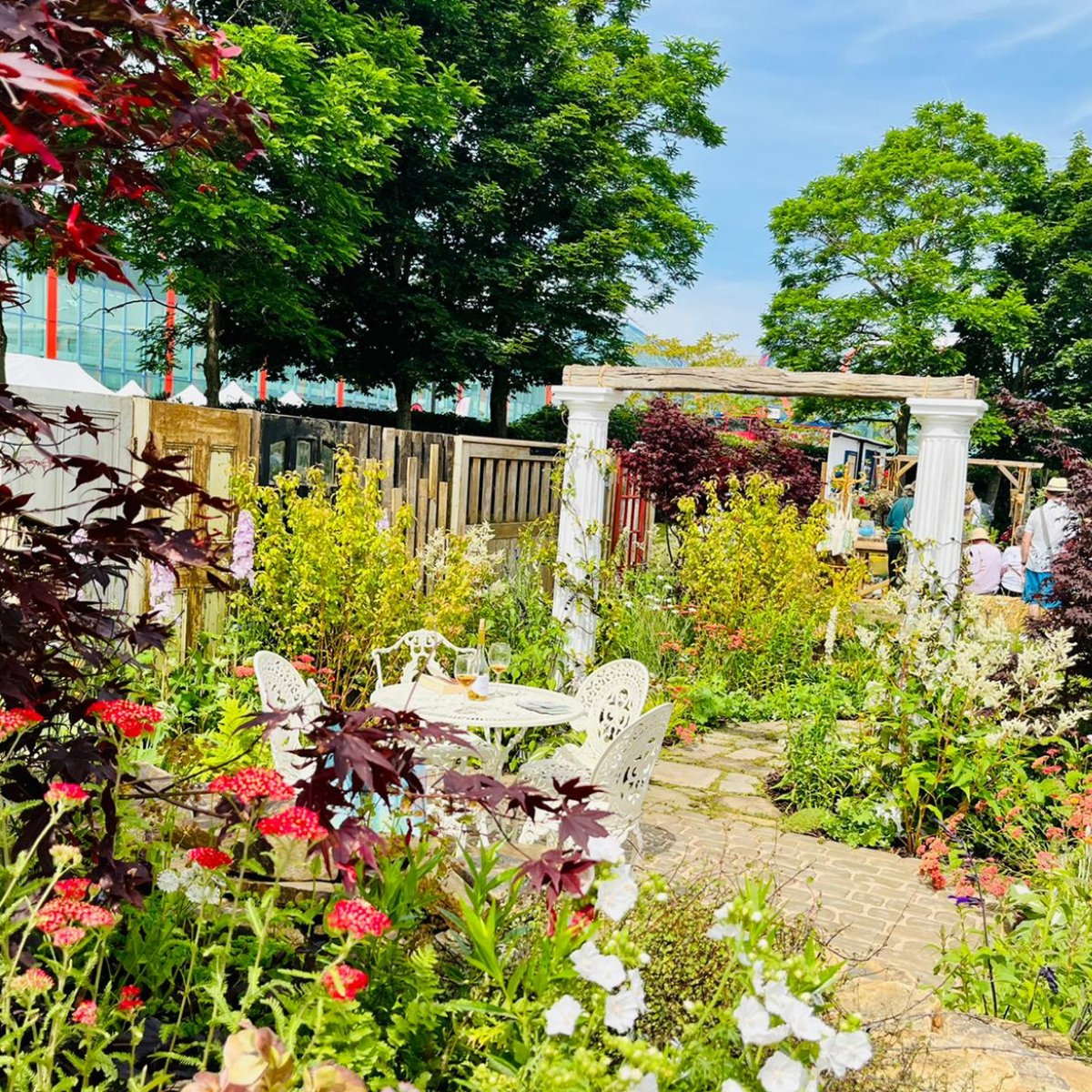 CEVAshowfreight's tweet photo. It's a beautiful day here at #bbcgardenersworldlive where our team at CEVA Showfreight are running the busy plant creche! Don't forget you can drop off your gorgeous new botanicals and come back and collect them at the end of the day. #gardenersworld #bbcgwl #necbirmingham https://t.co/p88pOXPagG