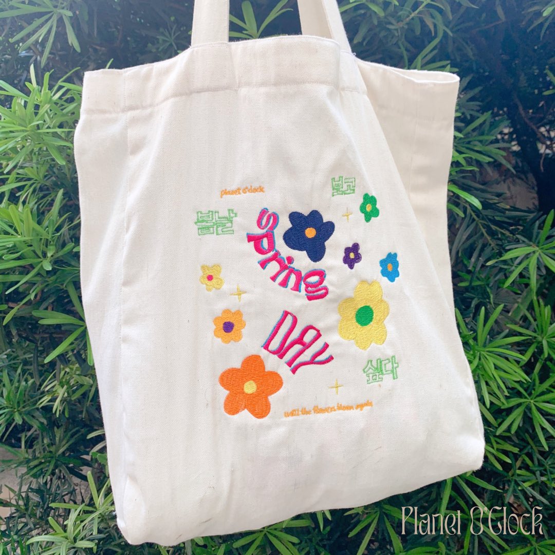 PlanetOclock's tweet image. 𓂋 BTS SPRING DAY TOTE BAGS 𓂋

• embroidered
• sturdy &amp;amp; fits a4 binder!
• perfect for ftf classes 💜
• P400 ea!

dop: 50% dp within 3 days of ordering, 50% balance before or on June 30!

💌 linktr.ee/planetoclock

⌗wts lfb ph namjoon jin suga jhope jimin taehyung jungkook