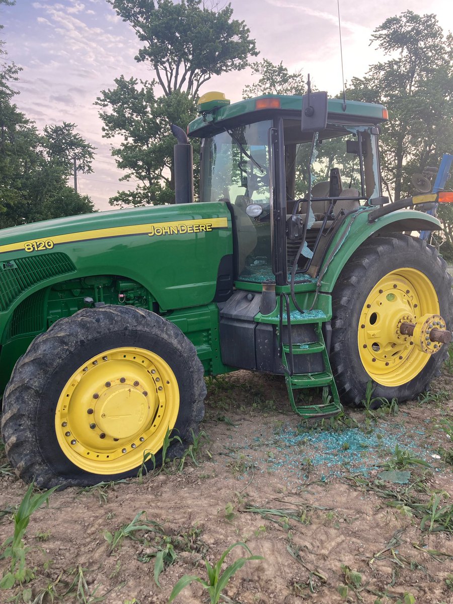 gerpa14's tweet photo. Left the tractor in the field over night and came back to 3 flat tires and a shattered door.  😡😡 https://t.co/f04fg8LHJM