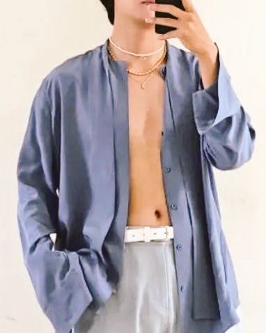 VanadiaKim's tweet photo. OH MY F*CKING GOD KIM TAEHYUNG, I JUST CAME BACK. YOU'RE ALREADY GIVING ME A HEART ATTACK AHHHH. GO TO JAIL YOU ATTEMPT TO KILL ME! https://t.co/OM2stzaw0W
