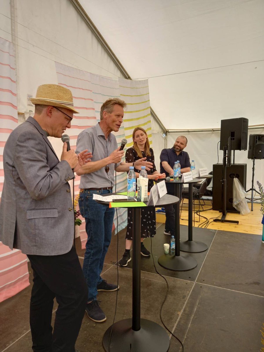 .<a href="/Bo_Lidegaard/">Bo Lidegaard</a> løfter sløret for, hvad der motiverede daværende statminister Krag til at gå ind for dansk EF-medlemskab i 1972: “Krag var klar over, at hvis vi skulle have velfærd i Danmark, var vi nødt til at være medlem af EF.”
#eudk #fmdk