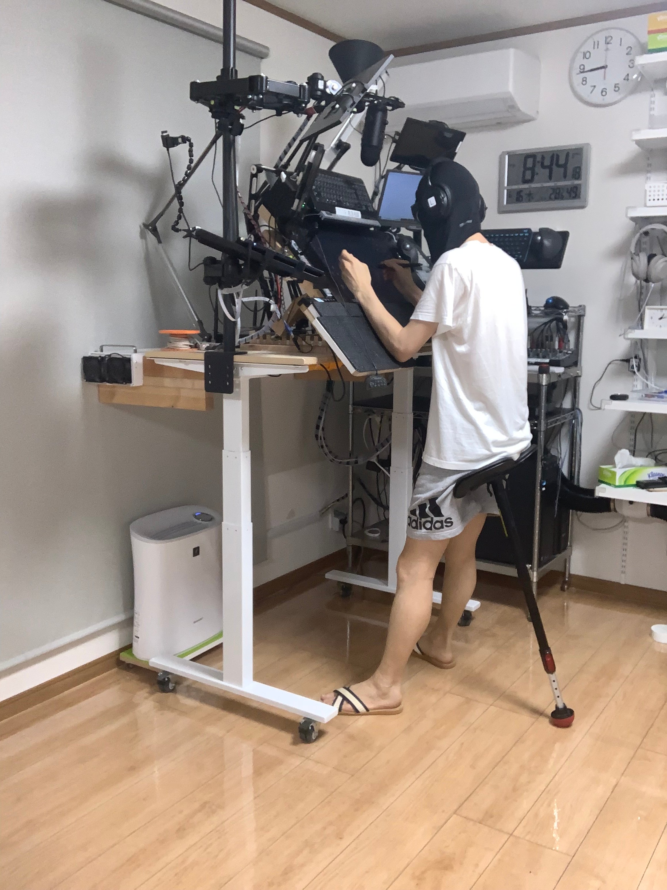 FOCAL upright モバイルチェア　スタンディングチェア 61z+XcOq+FL._UF1000,1000_QL80_.jpg
