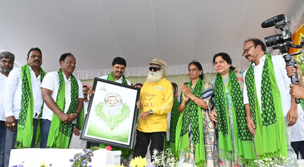 SantoshKumarBRS's tweet photo. We, The Family of #GreenIndiaChallenge immensely happy and proud to kick start another exciting year as we have completed 4 years in the service of Mother Nature and for the safer world of tomorrow. Into mighty 5th year with a bang.

#GIC 5.0 

1/2 https://t.co/kiPSecVqM0